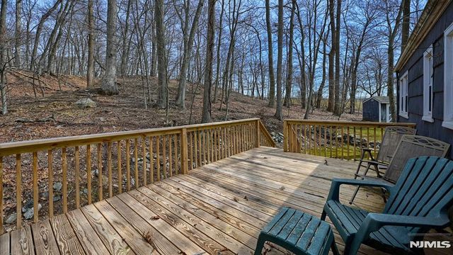 96 E Lions Head, Wayne, NJ 07470