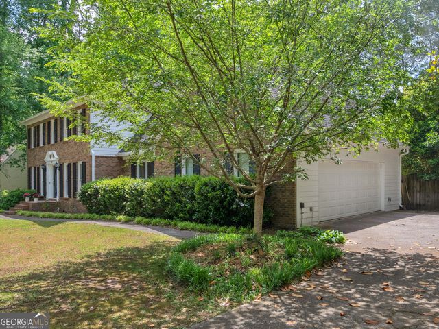 8601 N Shore Drive, Jonesboro, GA 30236