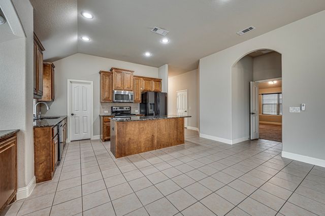 6625 Thistle Wood Drive, Midlothian, TX 76065