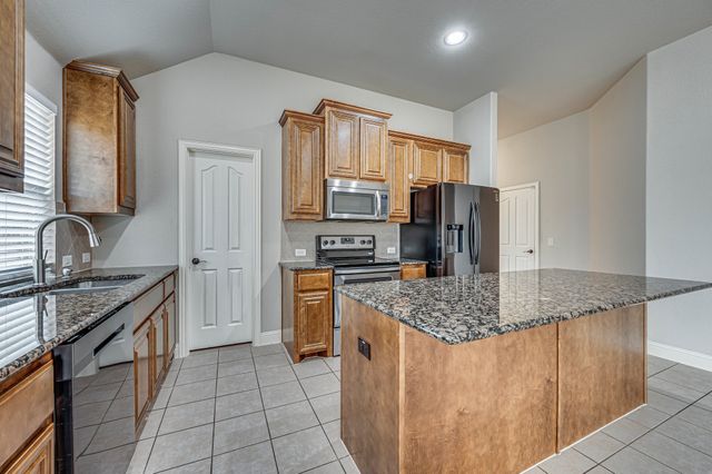 6625 Thistle Wood Drive, Midlothian, TX 76065