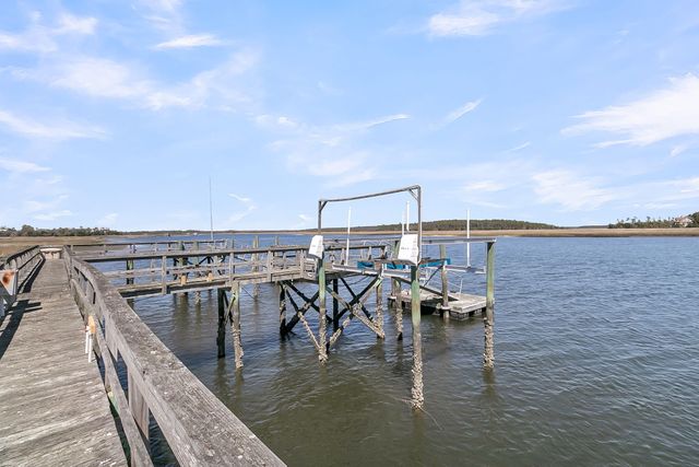 2296 Beckenham Drive, Mount Pleasant, SC 29466