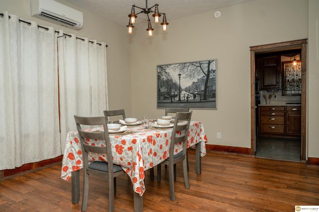 2945 R Street, Lincoln, NE 68503