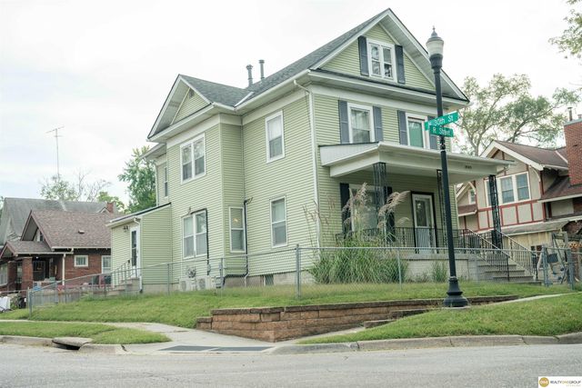 2945 R Street, Lincoln, NE 68503