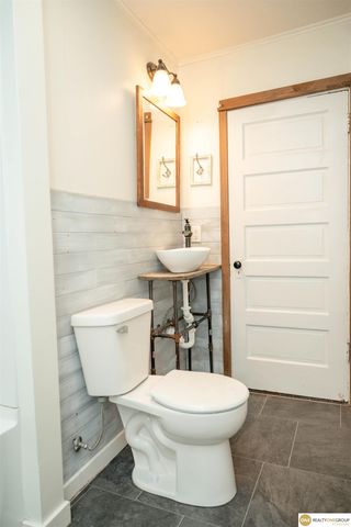 2945 R Street, Lincoln, NE 68503