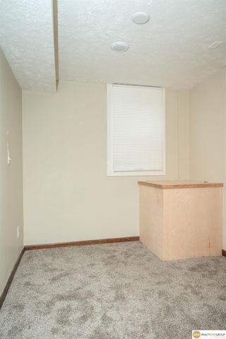 2945 R Street, Lincoln, NE 68503