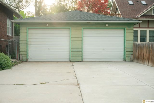 2945 R Street, Lincoln, NE 68503