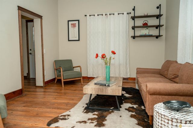 2945 R Street, Lincoln, NE 68503