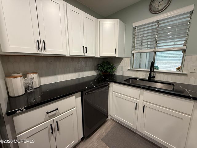 6 Columbus Boulevard C, Whiting, NJ 08759