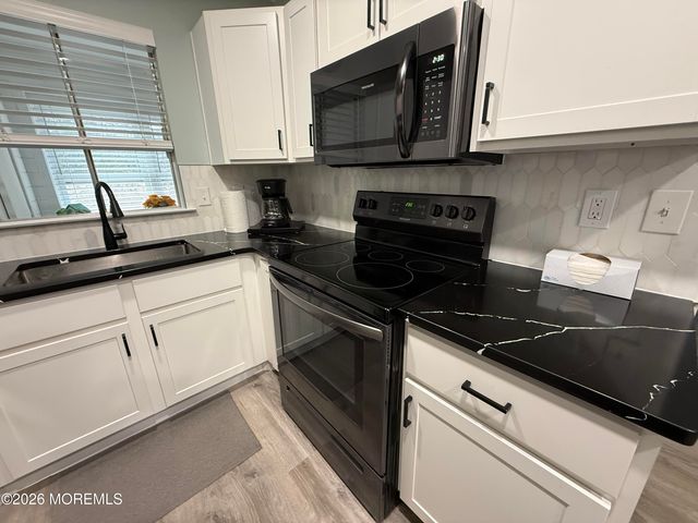 6 Columbus Boulevard C, Whiting, NJ 08759