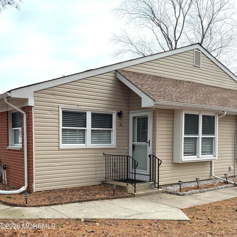 6 Columbus Boulevard C, Whiting, NJ 08759