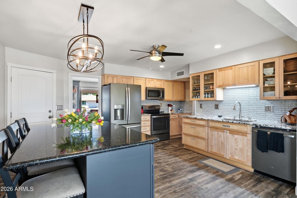 9301 W WILD HORSE Court, Sun City, AZ 85373 — photo 5