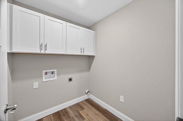 453 Hinch Mountain View Rd, Crossville, TN 38555