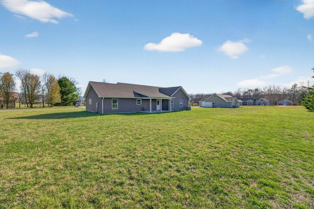 453 Hinch Mountain View Rd, Crossville, TN 38555
