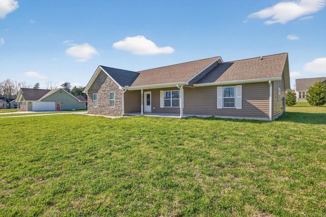453 Hinch Mountain View Rd, Crossville, TN 38555