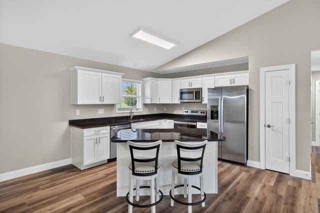 453 Hinch Mountain View Rd, Crossville, TN 38555