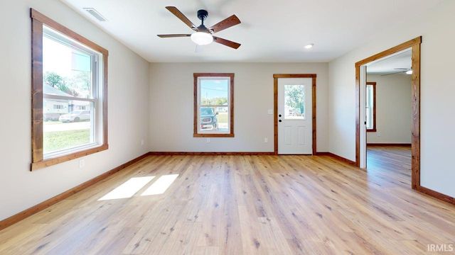 120 N Murlin Street, Bicknell, IN 47512