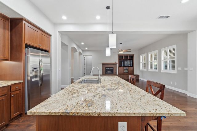 2558 Edgebrook Ln, Manteca, CA 95336