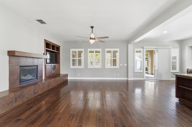 2558 Edgebrook Ln, Manteca, CA 95336