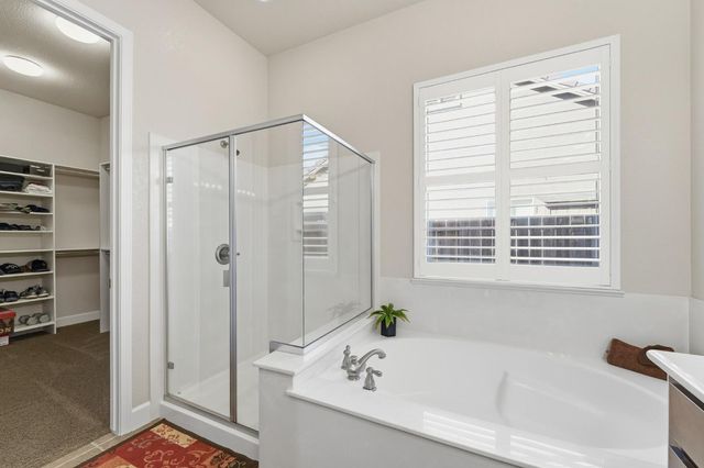 2558 Edgebrook Ln, Manteca, CA 95336