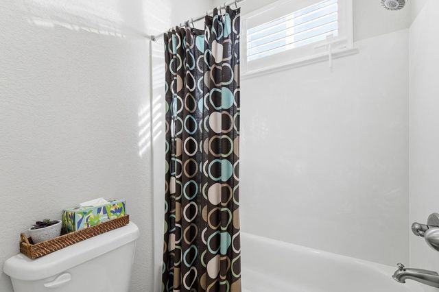 2558 Edgebrook Ln, Manteca, CA 95336