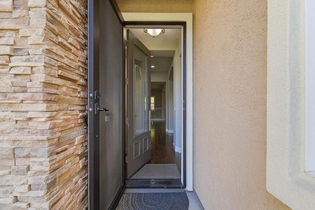 2558 Edgebrook Ln, Manteca, CA 95336