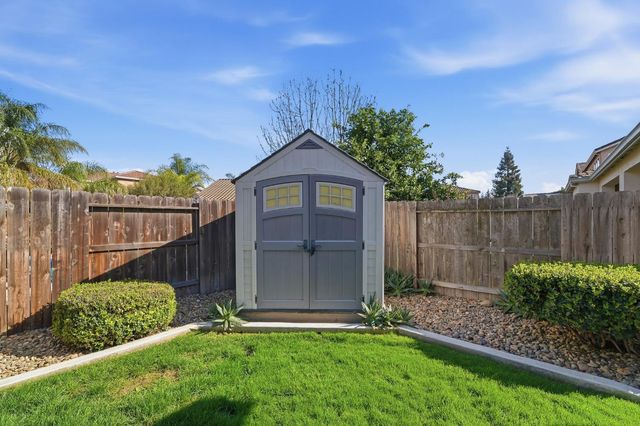 2558 Edgebrook Ln, Manteca, CA 95336