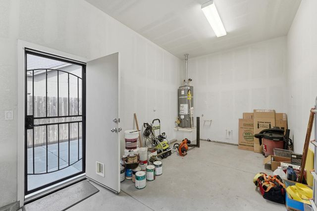 2558 Edgebrook Ln, Manteca, CA 95336