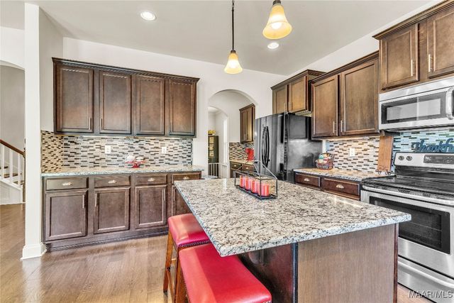 18 Abercorn Drive, Deatsville, AL 36022