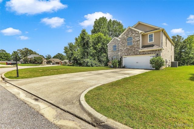 18 Abercorn Drive, Deatsville, AL 36022