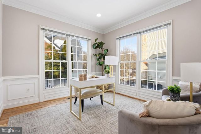 300 DEEP TRAIL LN, Rockville, MD 20850