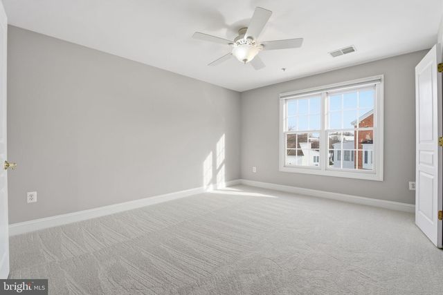 300 DEEP TRAIL LN, Rockville, MD 20850