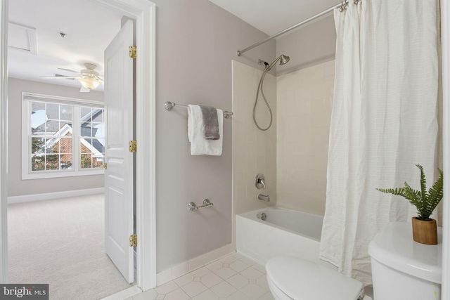 300 DEEP TRAIL LN, Rockville, MD 20850