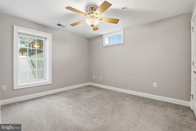 300 DEEP TRAIL LN, Rockville, MD 20850