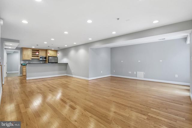 300 DEEP TRAIL LN, Rockville, MD 20850