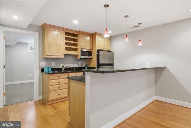 300 DEEP TRAIL LN, Rockville, MD 20850