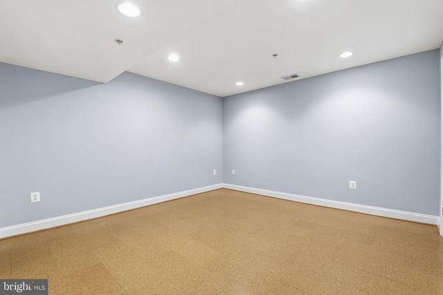 300 DEEP TRAIL LN, Rockville, MD 20850