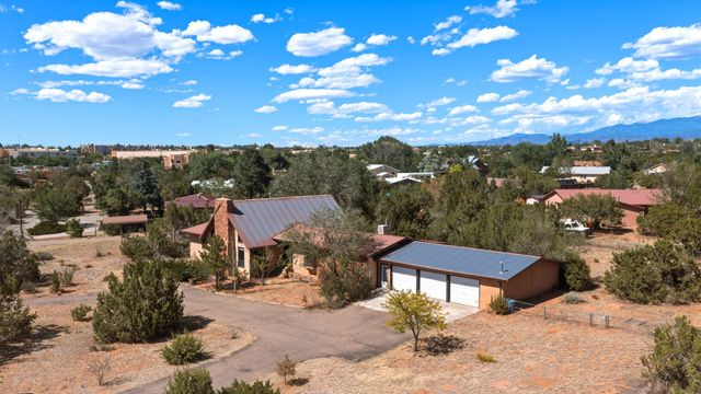 3649 Mimbres Lane, Santa Fe, NM 87507