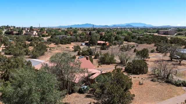 3649 Mimbres Lane, Santa Fe, NM 87507