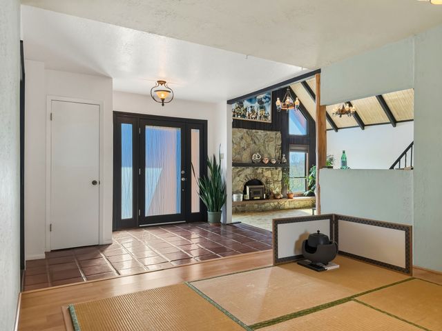 3649 Mimbres Lane, Santa Fe, NM 87507