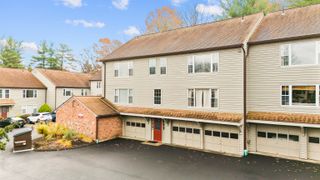 35 Village Walk 35, Wilton, CT 06897