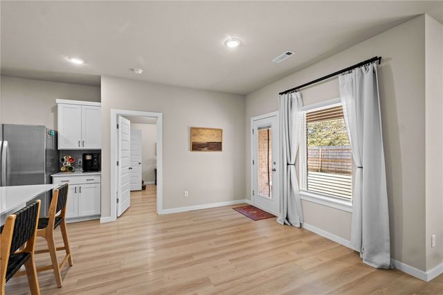 2219 S 9th Street, Rogers, AR 72758