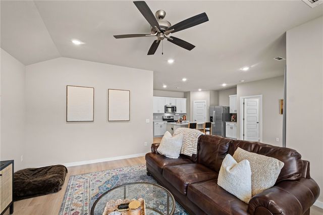 2219 S 9th Street, Rogers, AR 72758