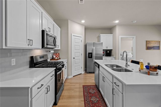 2219 S 9th Street, Rogers, AR 72758