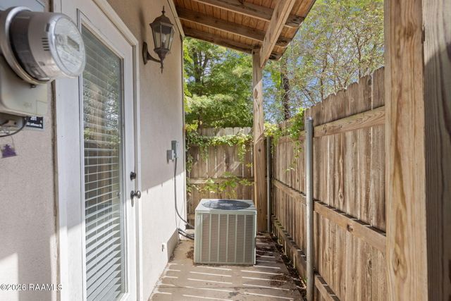 1402 Jefferson Street 201, Lafayette, LA 70501