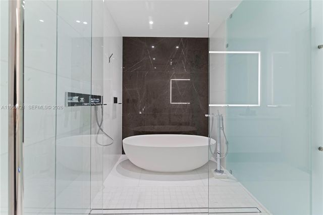 300 Biscayne Blvd Way 4509, Miami, FL 33131