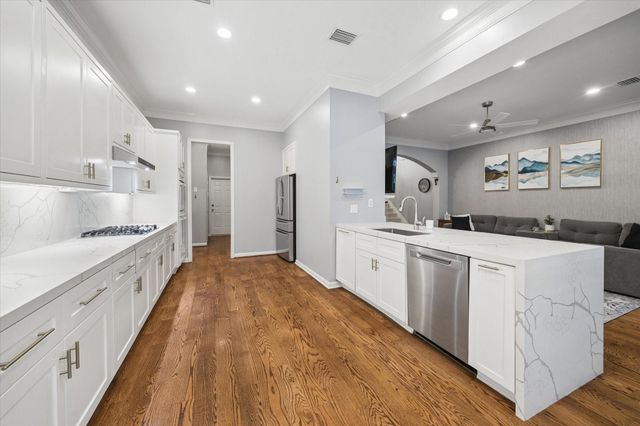 5325 Hidalgo Street, Houston, TX 77056