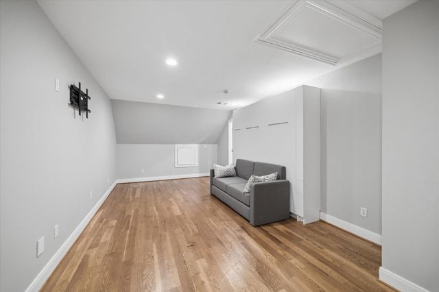 5325 Hidalgo Street, Houston, TX 77056