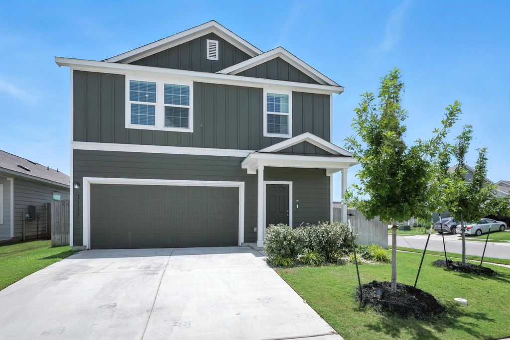 1113 Cattail LN, Bastrop, TX 78602