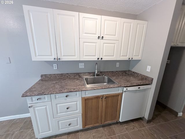 14015 Sw Hazel St, Beaverton, OR 97005