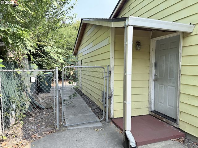 14015 Sw Hazel St, Beaverton, OR 97005